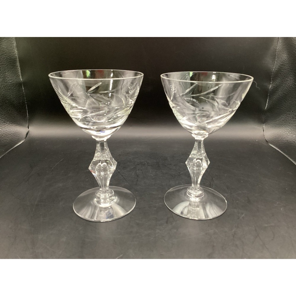 VTG Set Of 2 Crystal Etched Vine Pattern Champagne/‎ Sherbet Glasses-5" Tall